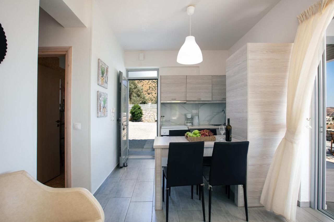 Evgoro Luxury Suites Agia Galini  Bagian luar foto