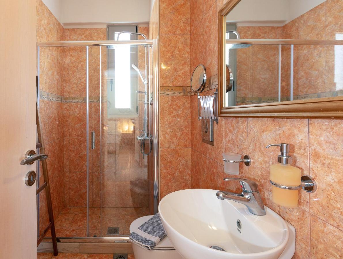 Evgoro Luxury Suites Agia Galini  Bagian luar foto