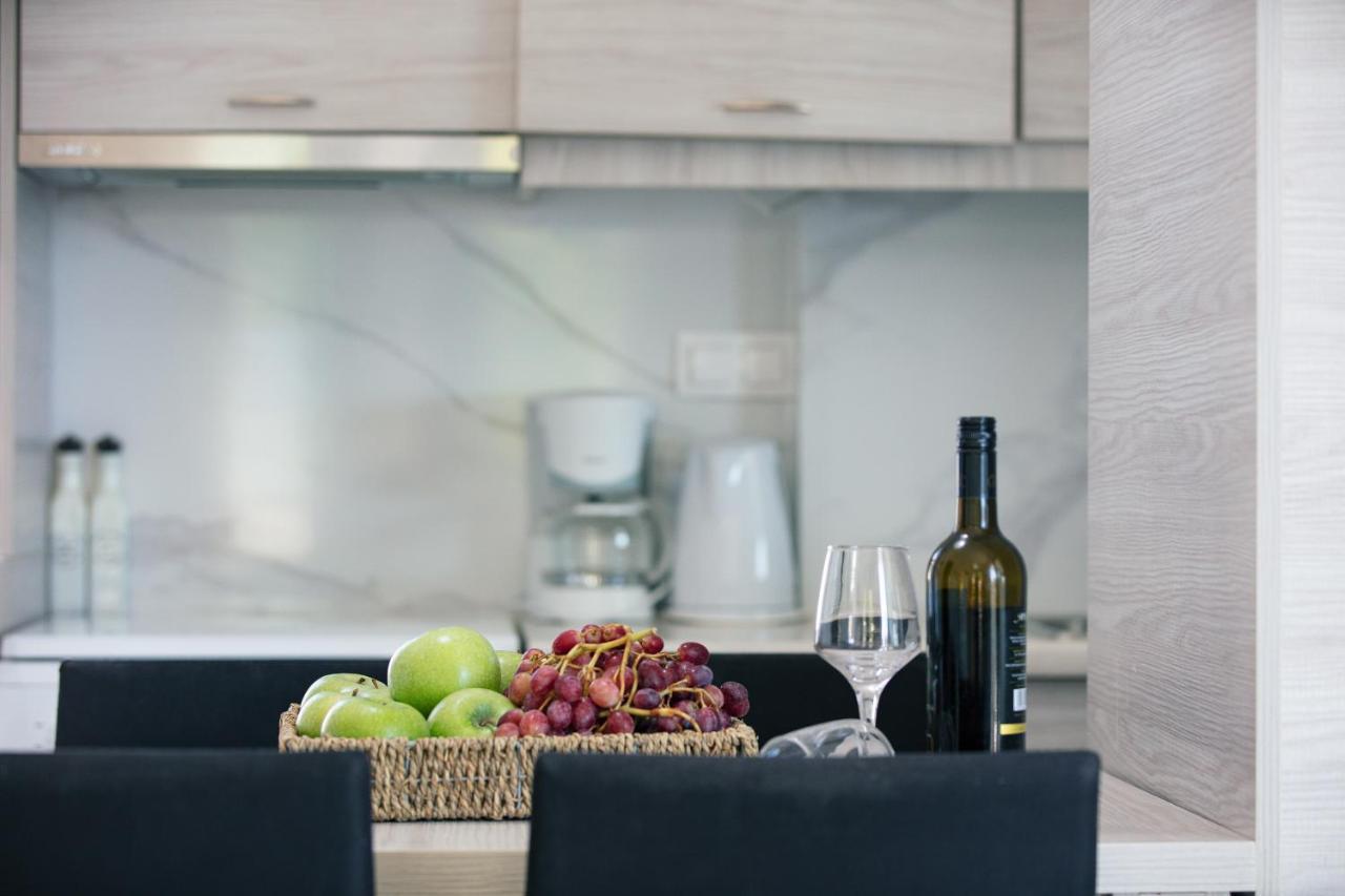 Evgoro Luxury Suites Agia Galini  Bagian luar foto