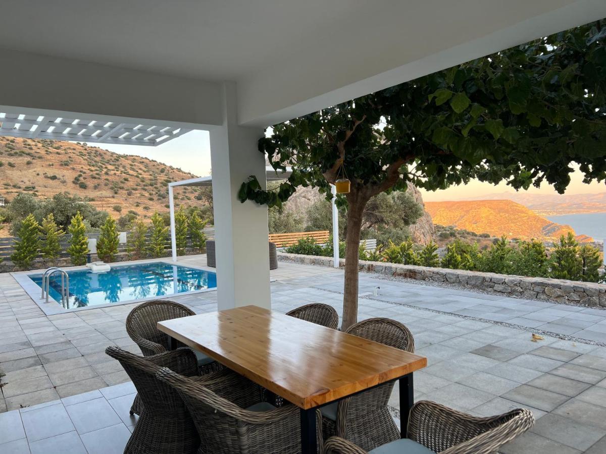 Evgoro Luxury Suites Agia Galini  Bagian luar foto