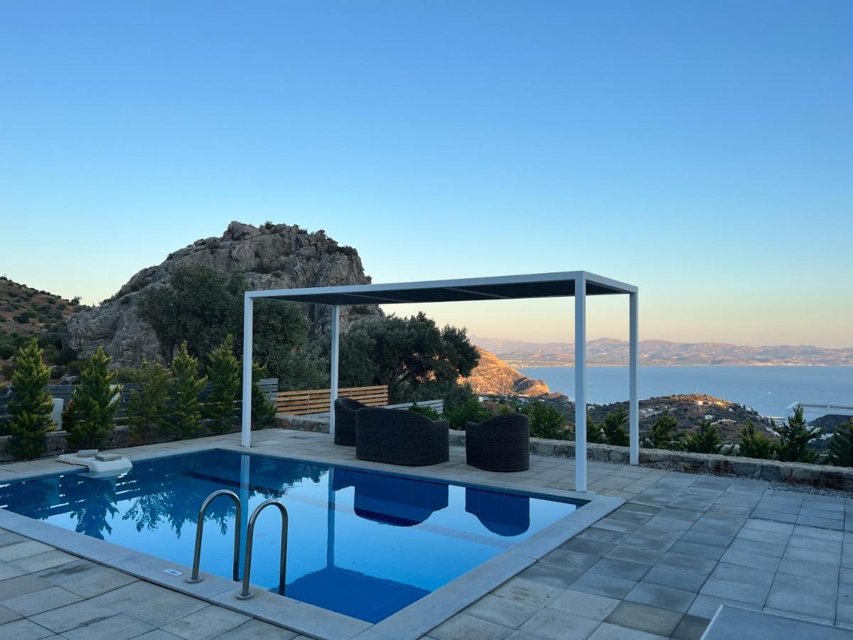 Evgoro Luxury Suites Agia Galini  Bagian luar foto