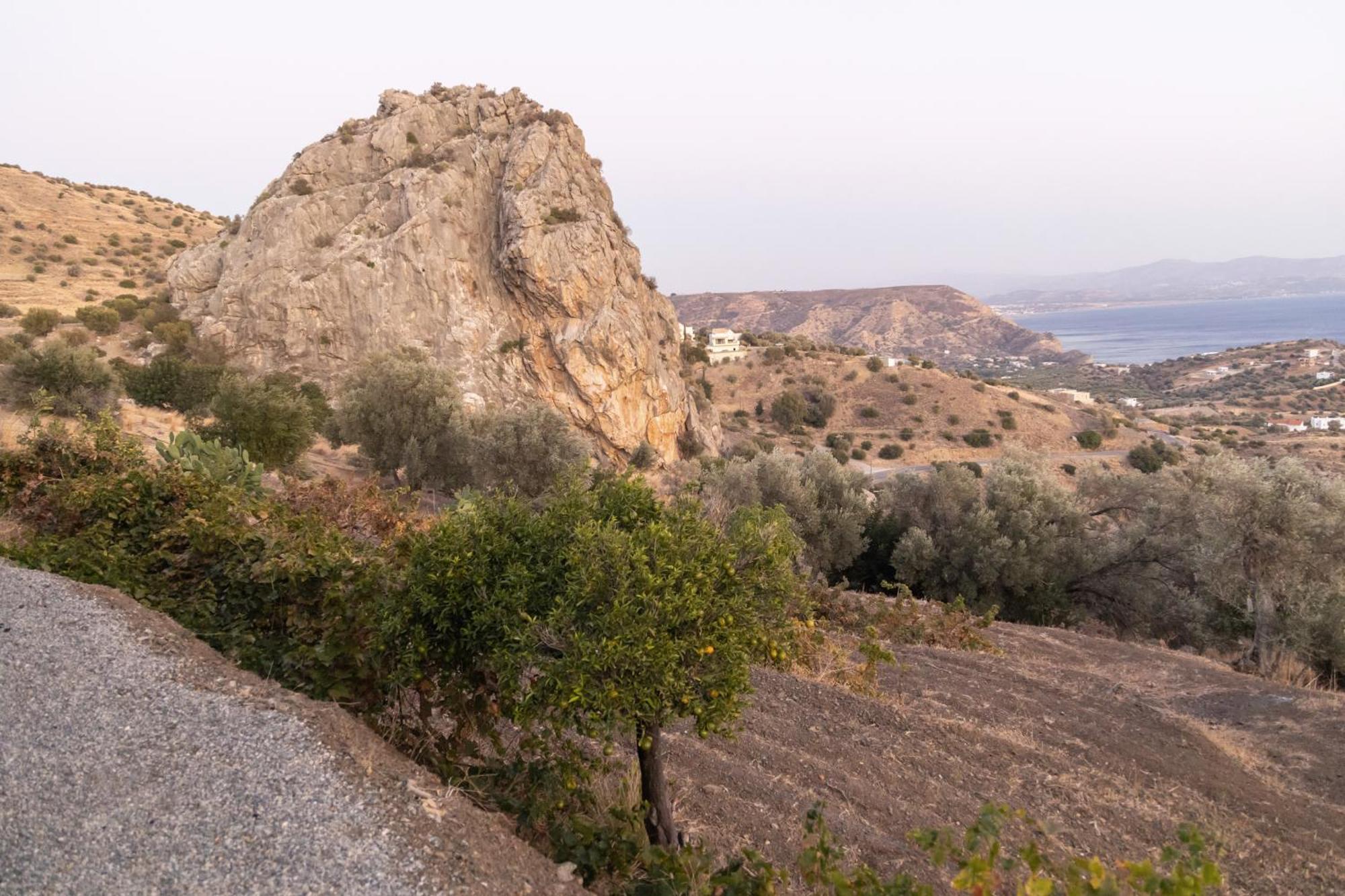 Evgoro Luxury Suites Agia Galini  Bagian luar foto